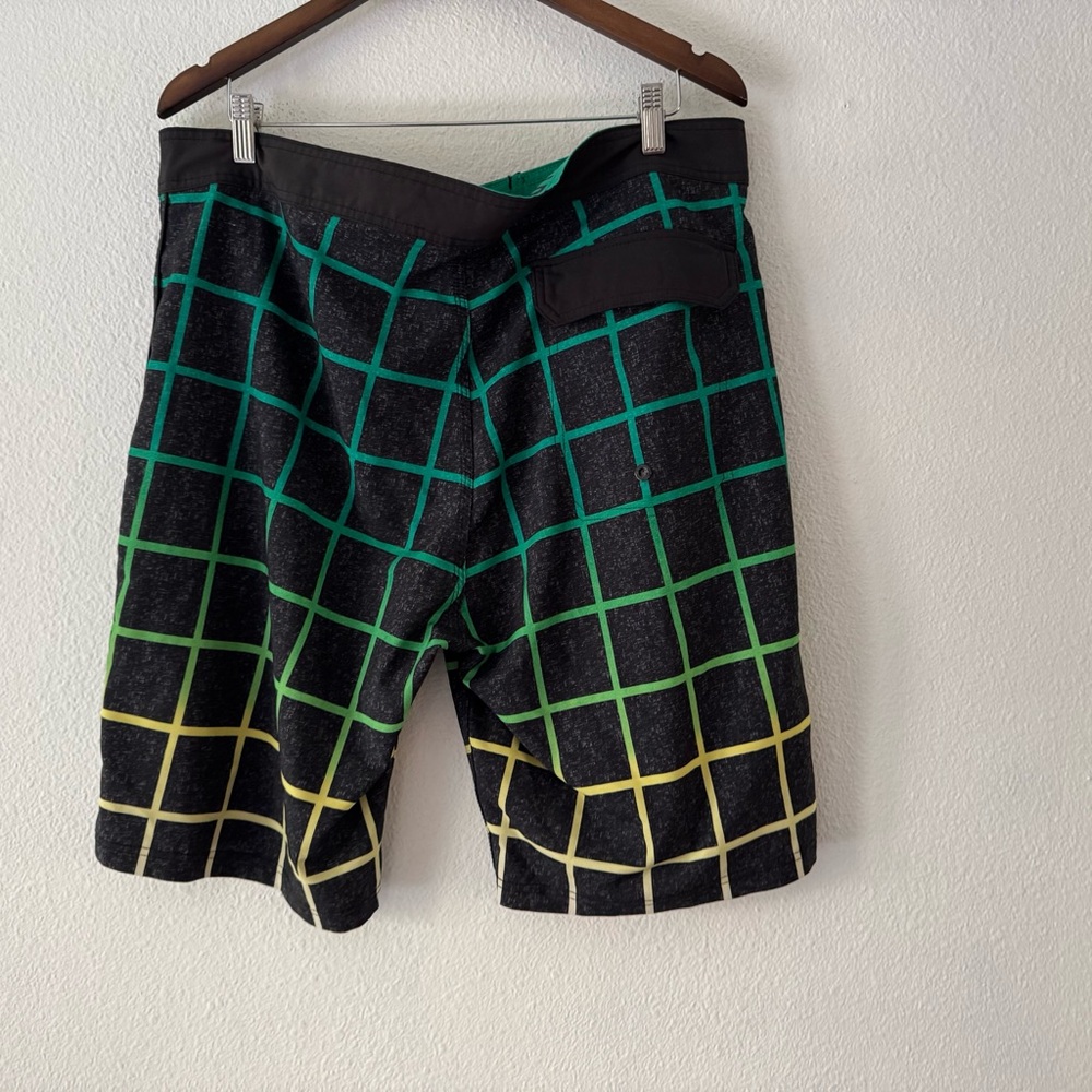 Old Navy California Board Short 38 Plaid Grid Ombre Surfcore Streetwear Festival - Picture 9 of 11